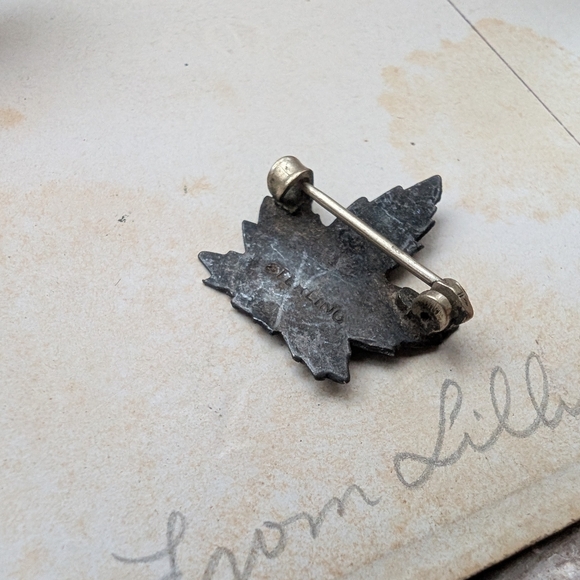Vintage Small Leaf Brooch Stamped Sterling - Picture 6 of 8